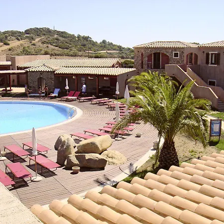 Aparthotel S'incantu 3*