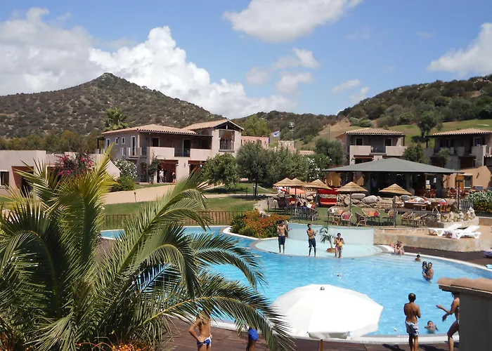 Aparthotel S'incantu 3*