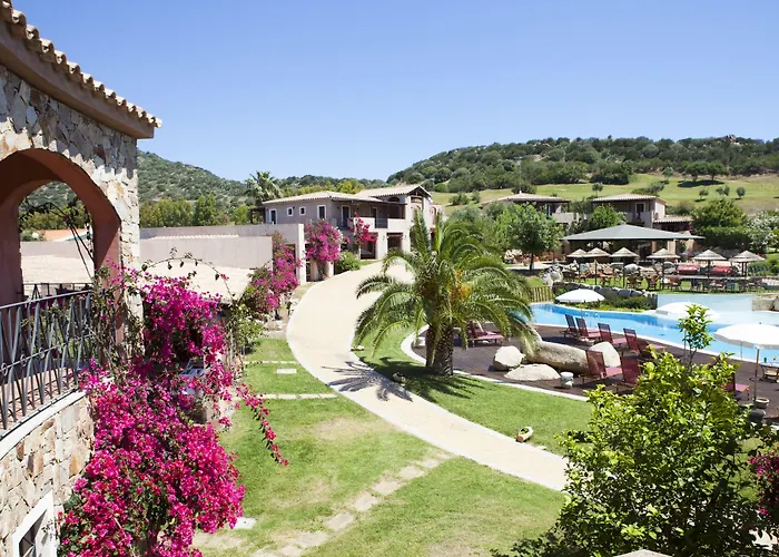 Aparthotel S'incantu 3*